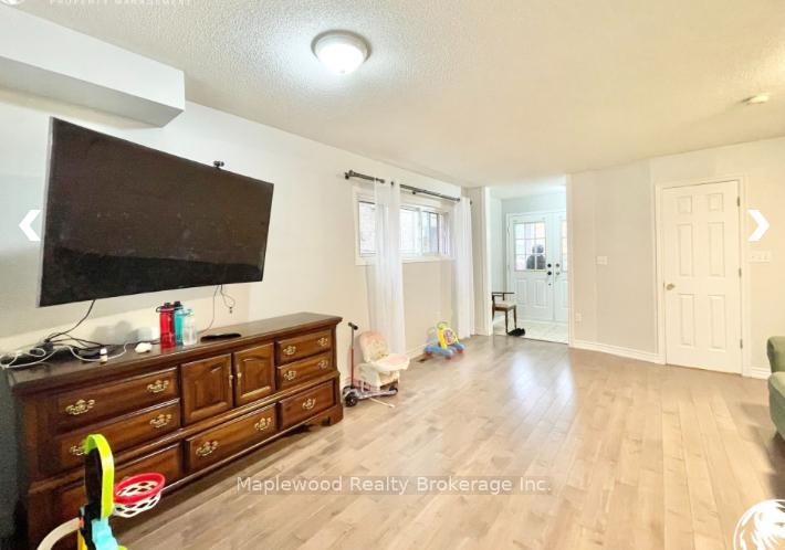 Photo 2 of 7028 Black Walnut Trail, Mississauga, Lisgar — HOMEH