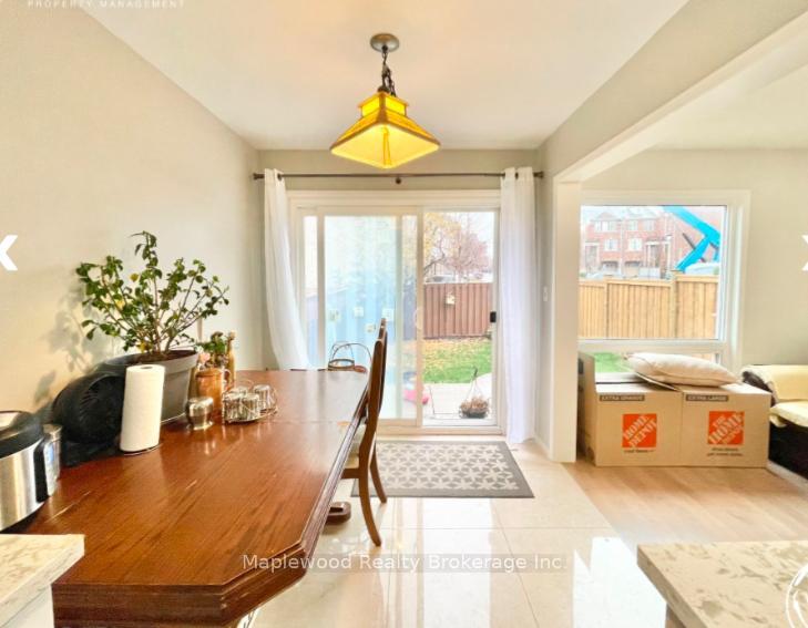 Photo 5 of 7028 Black Walnut Trail, Mississauga, Lisgar — HOMEH