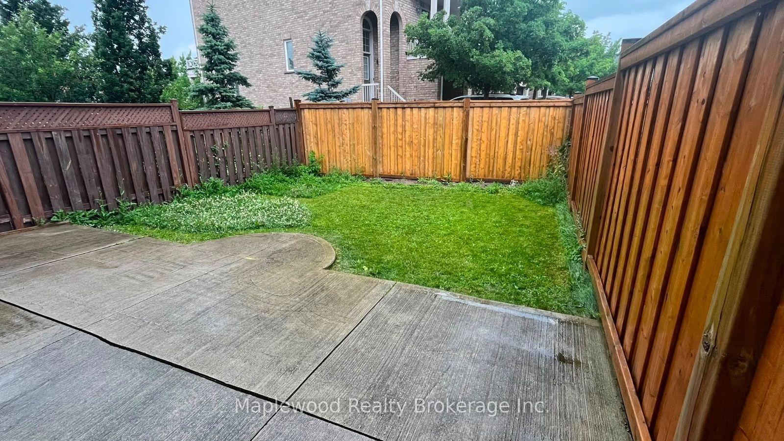 Photo 13 of 7028 Black Walnut Trail, Mississauga, Lisgar — HOMEH