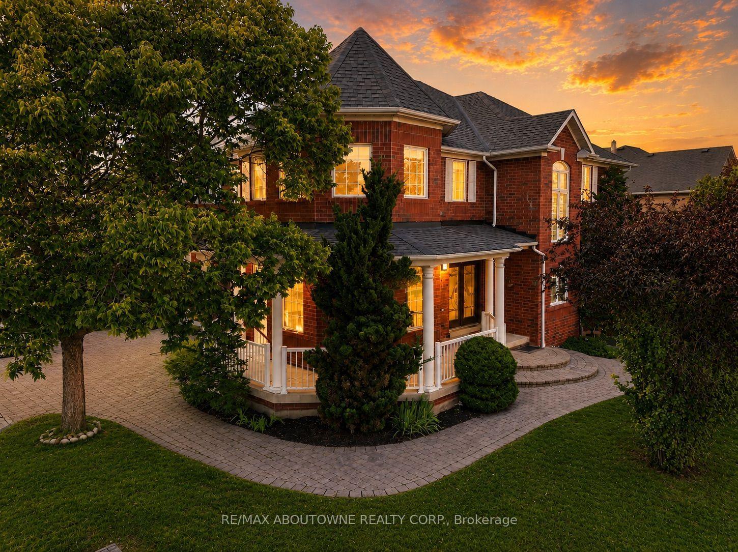 Photo 5 of 2201 Lapsley Crescent, Oakville, Westmount — HOMEH