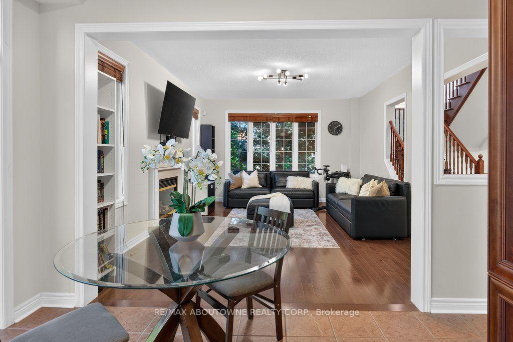 Photo 19 of 2201 Lapsley Crescent, Oakville, Westmount — HOMEH