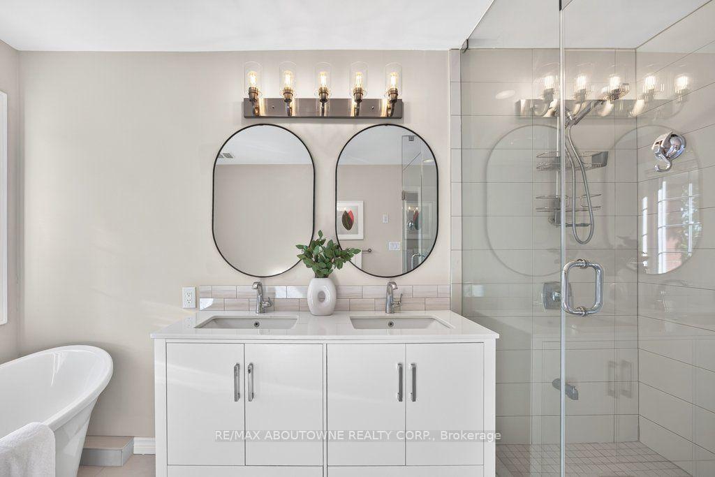 Photo 27 of 2201 Lapsley Crescent, Oakville, Westmount — HOMEH