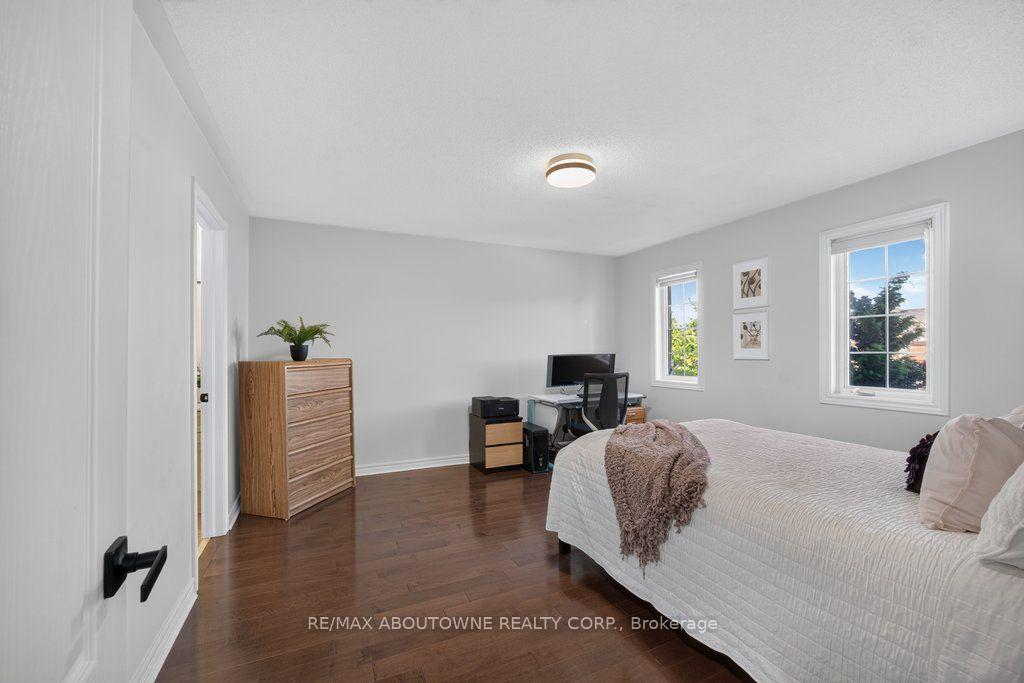 Photo 29 of 2201 Lapsley Crescent, Oakville, Westmount — HOMEH