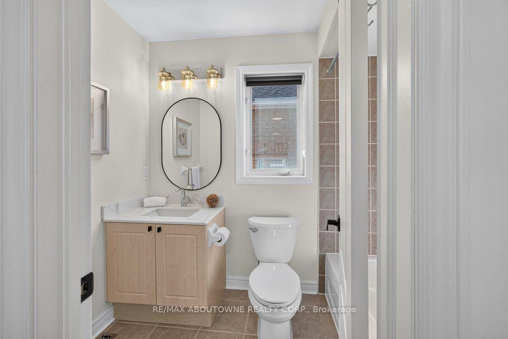 Photo 30 of 2201 Lapsley Crescent, Oakville, Westmount — HOMEH