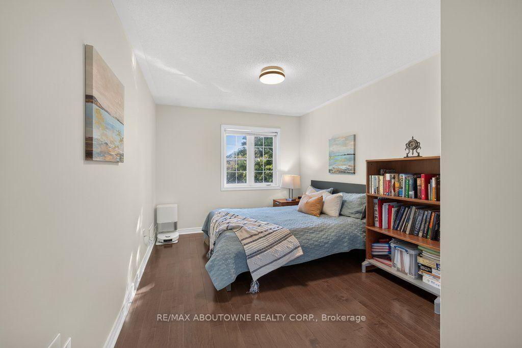 Photo 31 of 2201 Lapsley Crescent, Oakville, Westmount — HOMEH