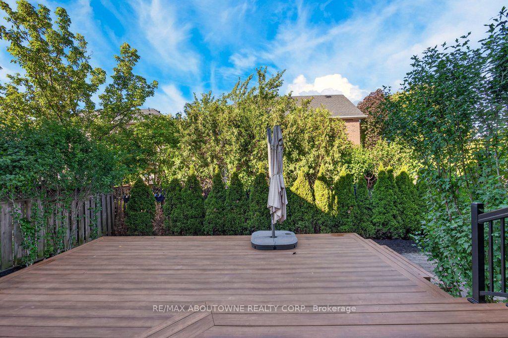 Photo 39 of 2201 Lapsley Crescent, Oakville, Westmount — HOMEH