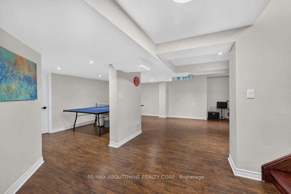 Photo 35 of 2201 Lapsley Crescent, Oakville, Westmount — HOMEH