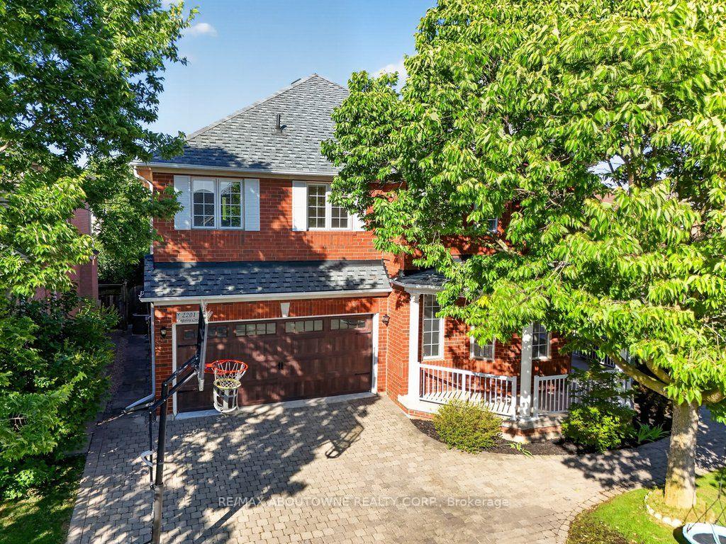 Photo 43 of 2201 Lapsley Crescent, Oakville, Westmount — HOMEH
