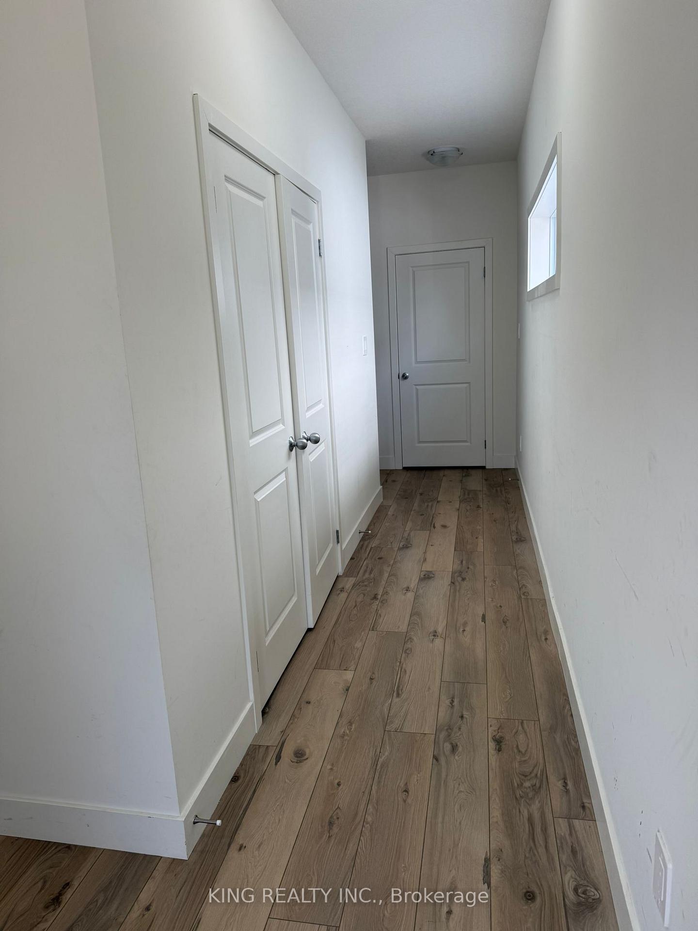 Photo 4 of Unit UPPER, 1612 Capri Crescent, London, North S — HOMEH