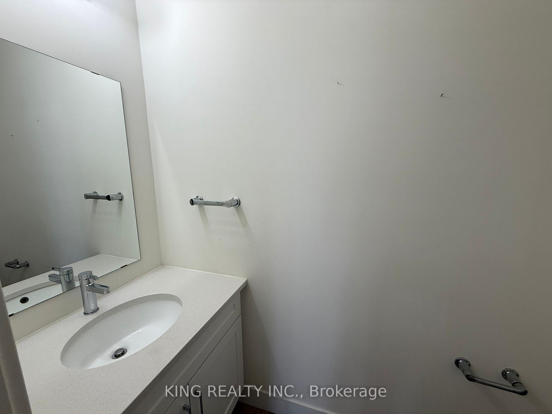 Photo 6 of Unit UPPER, 1612 Capri Crescent, London, North S — HOMEH
