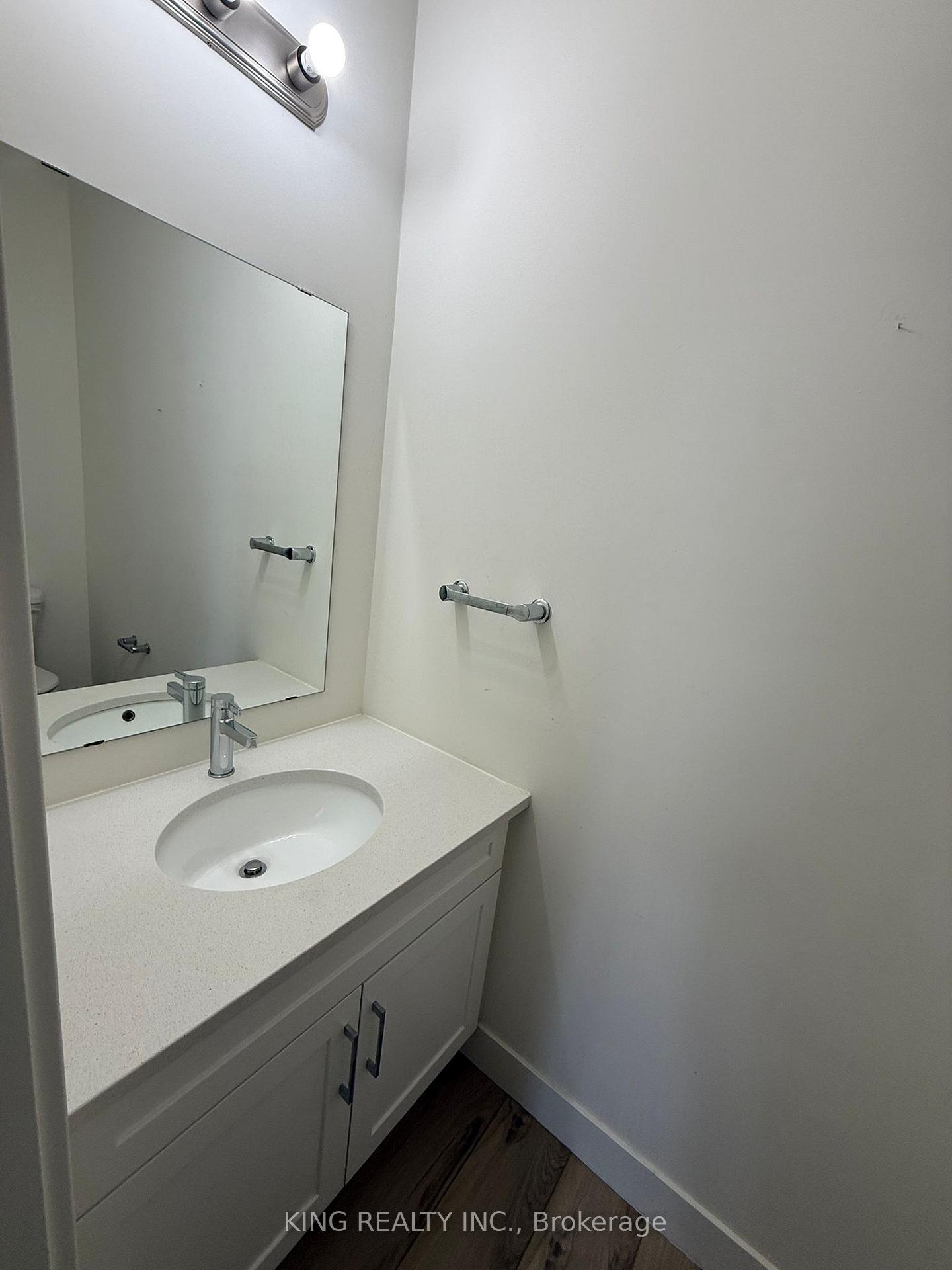 Photo 7 of Unit UPPER, 1612 Capri Crescent, London, North S — HOMEH