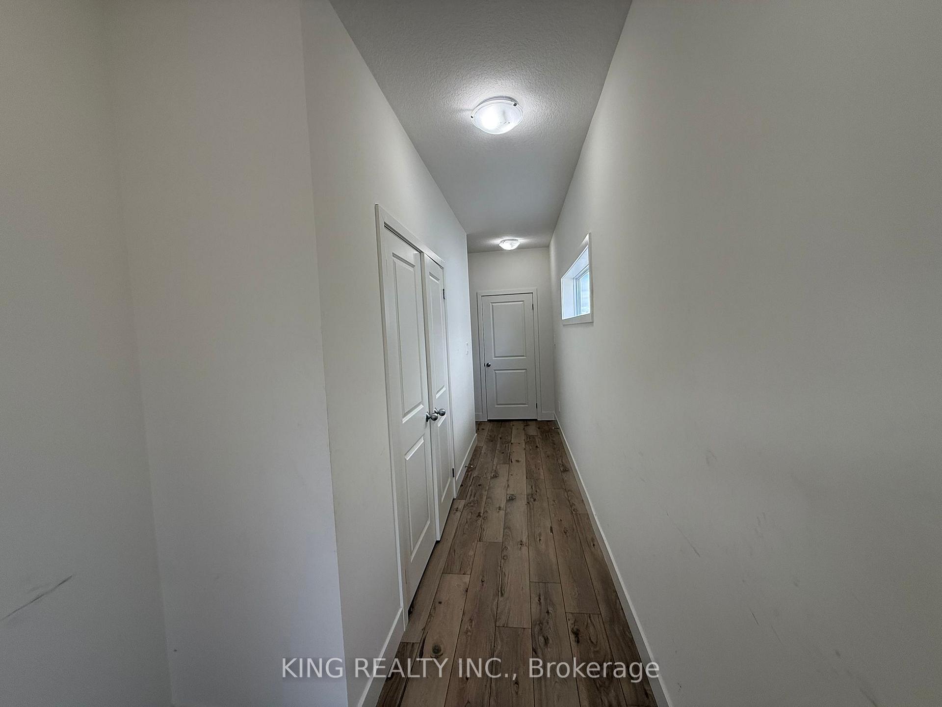 Photo 8 of Unit UPPER, 1612 Capri Crescent, London, North S — HOMEH