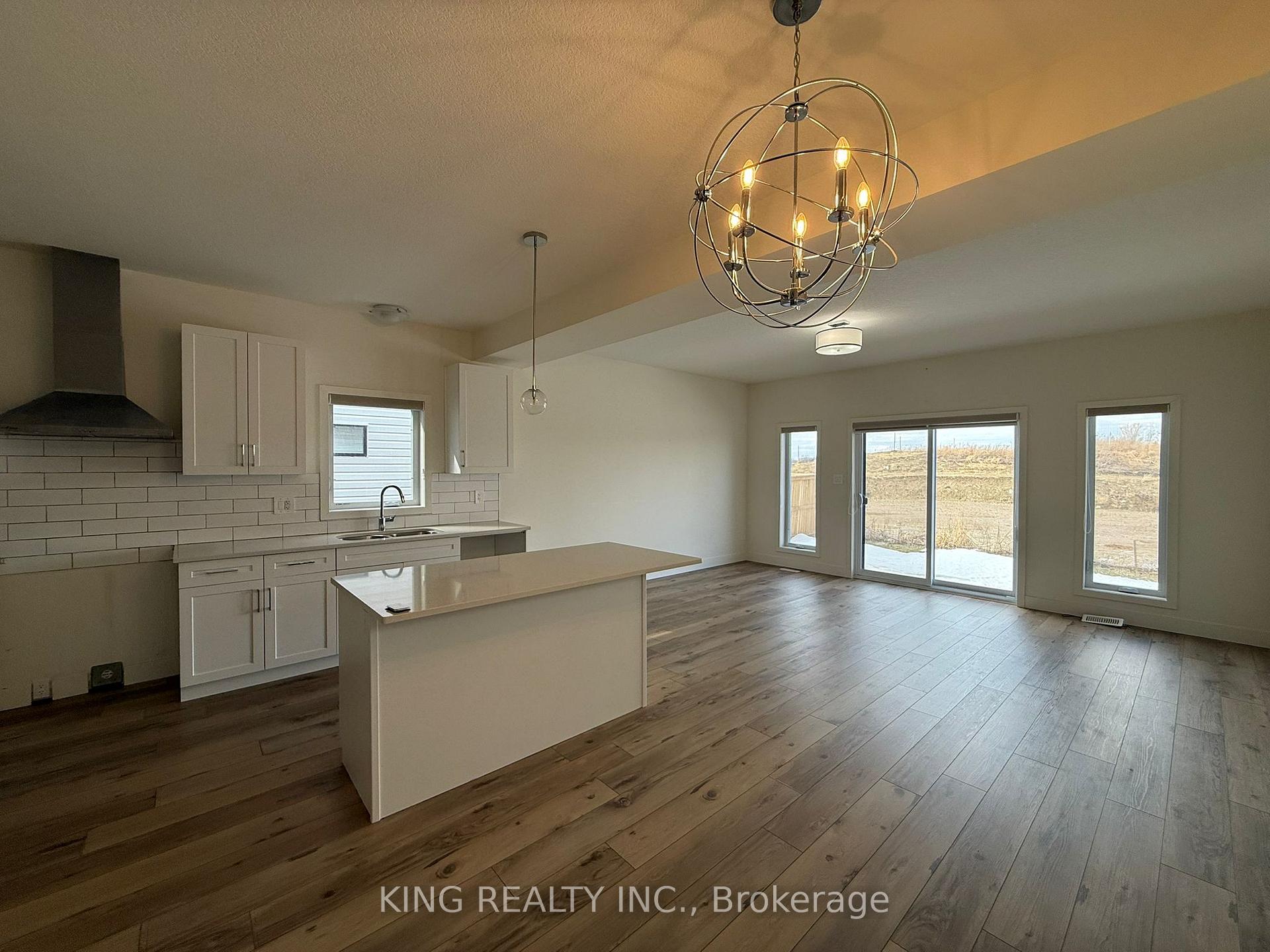 Photo 11 of Unit UPPER, 1612 Capri Crescent, London, North S — HOMEH