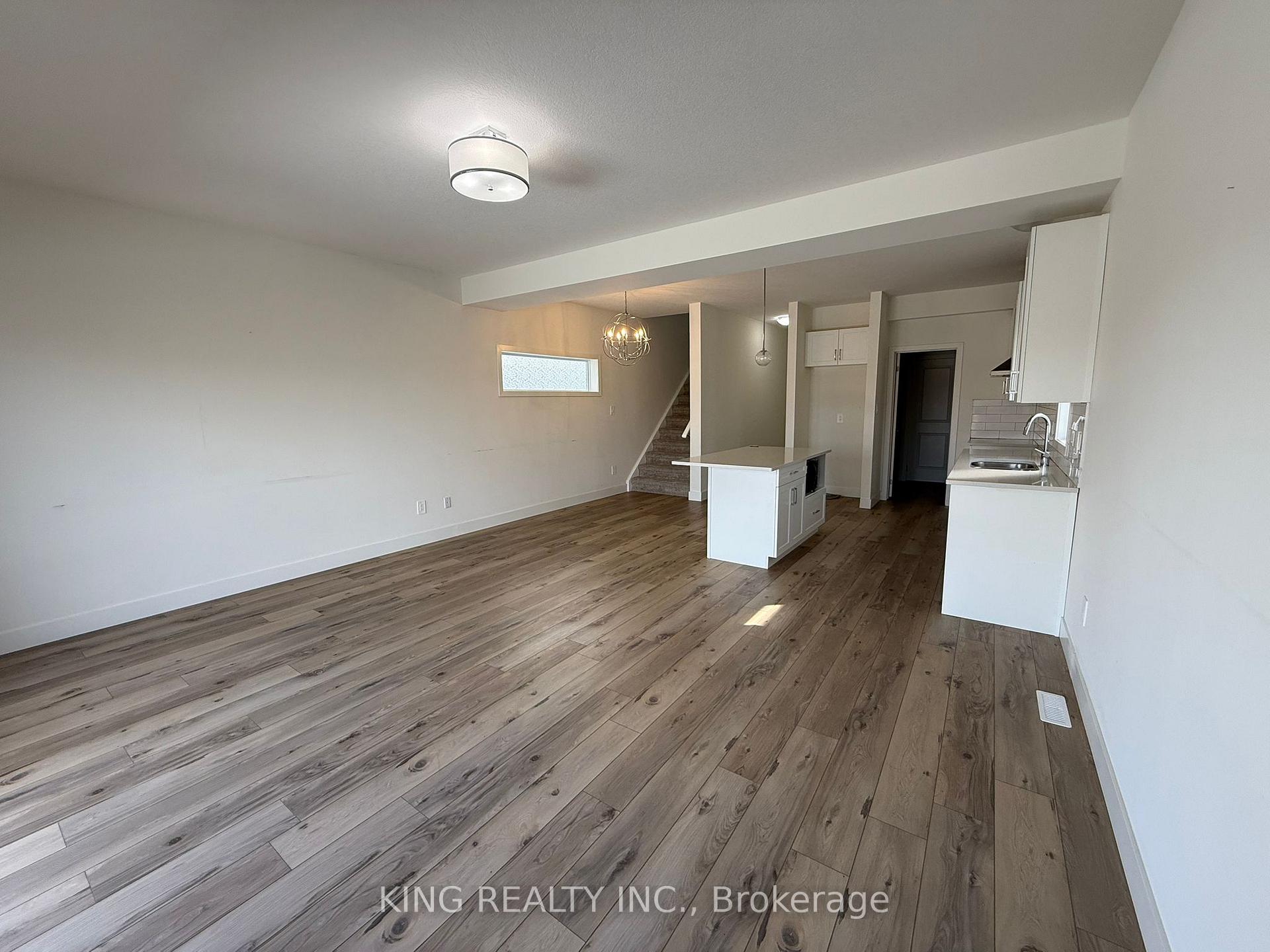 Photo 14 of Unit UPPER, 1612 Capri Crescent, London, North S — HOMEH