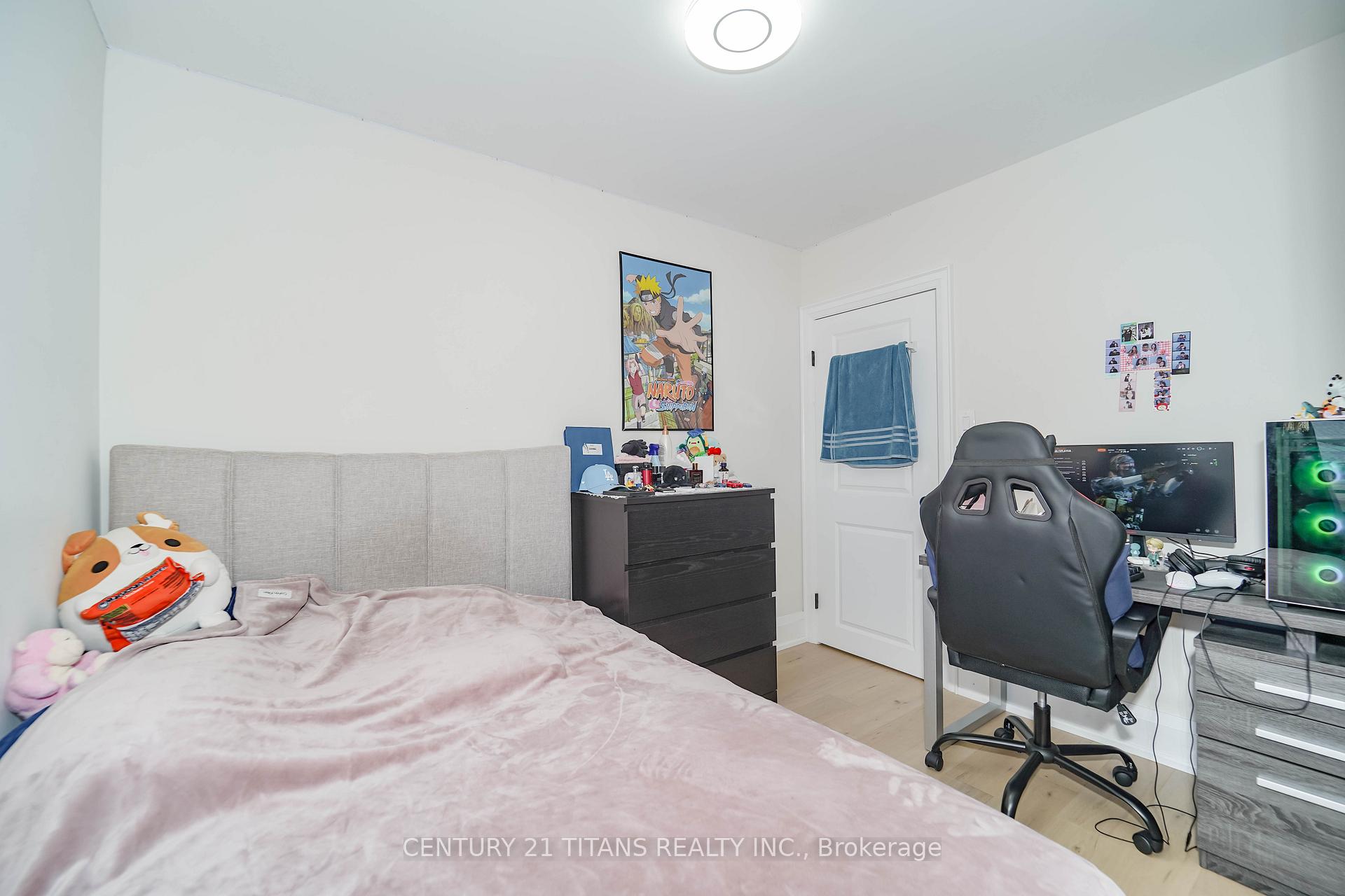 Photo 25 of 42 Pixley Crescent, Scarborough, West Hill — HOMEH