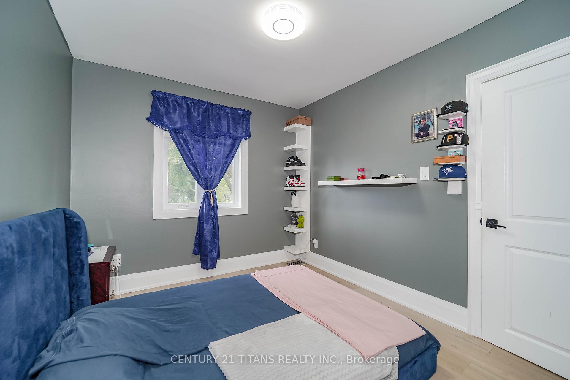 Photo 30 of 42 Pixley Crescent, Scarborough, West Hill — HOMEH