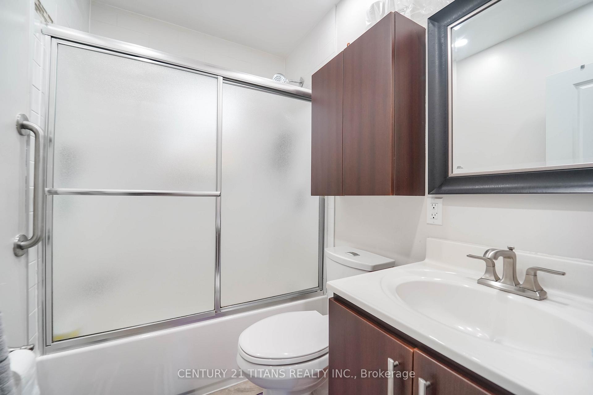 Photo 34 of 42 Pixley Crescent, Scarborough, West Hill — HOMEH
