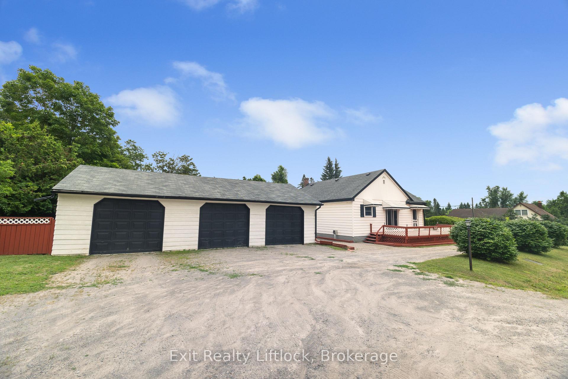 Photo 3 of 2 Edgewood Crescent, Douro-Dummer — HOMEH