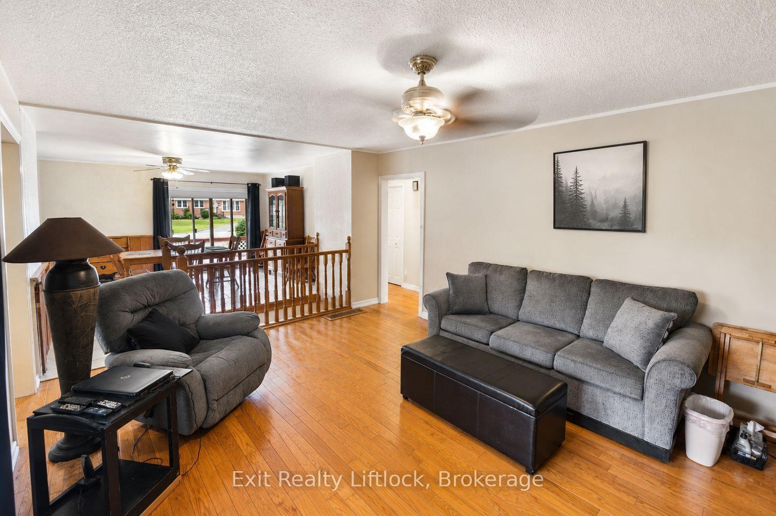 Photo 11 of 2 Edgewood Crescent, Douro-Dummer — HOMEH