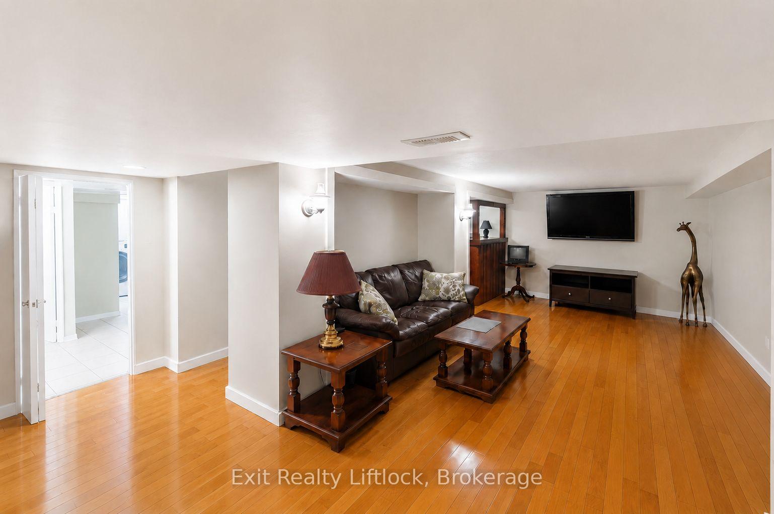 Photo 18 of 2 Edgewood Crescent, Douro-Dummer — HOMEH