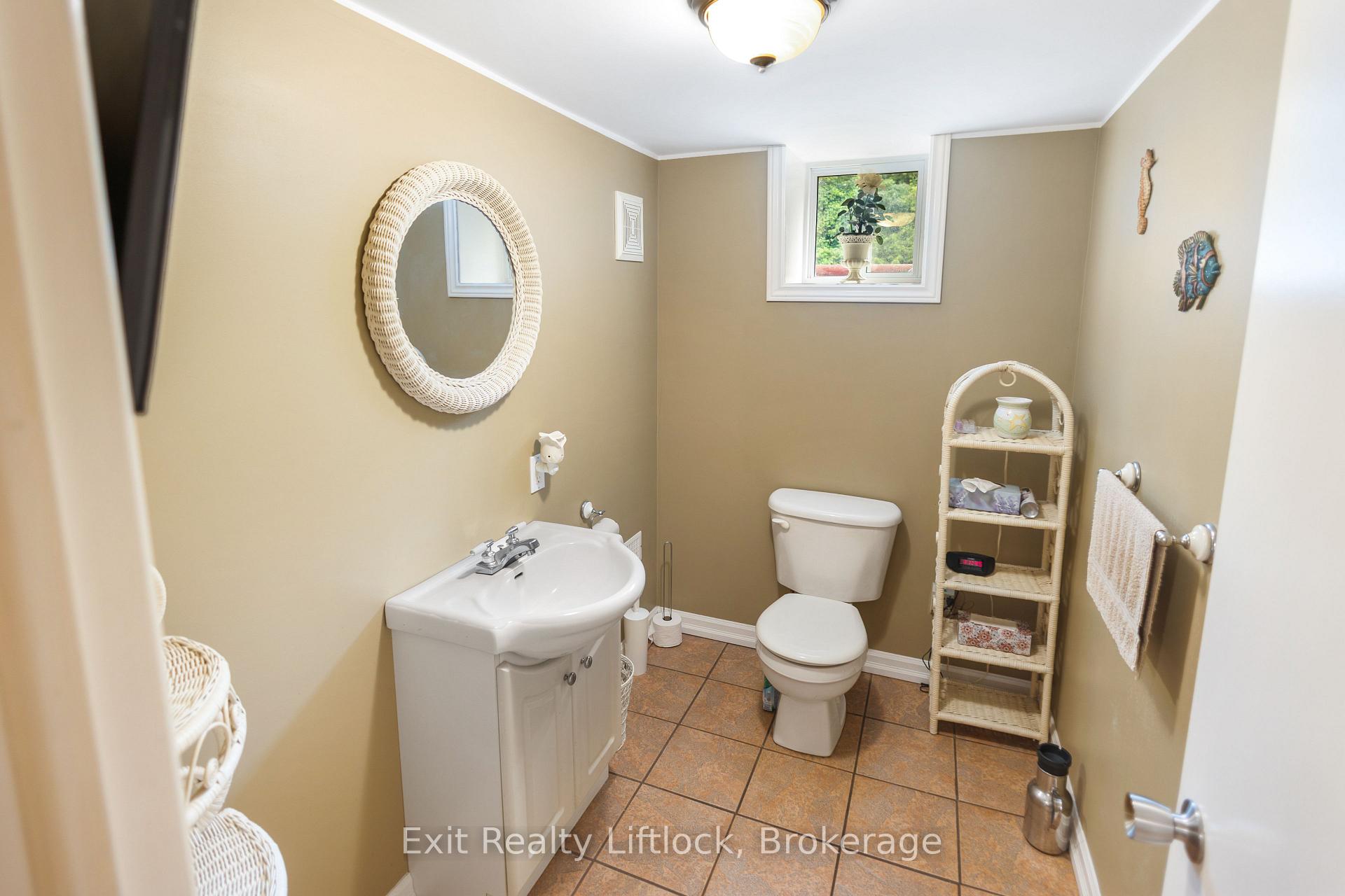 Photo 23 of 2 Edgewood Crescent, Douro-Dummer — HOMEH