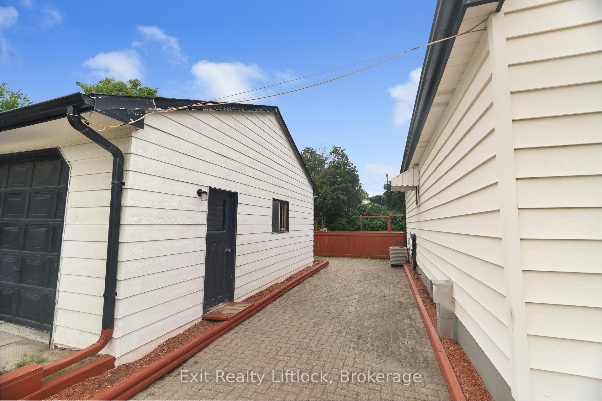 Photo 33 of 2 Edgewood Crescent, Douro-Dummer — HOMEH