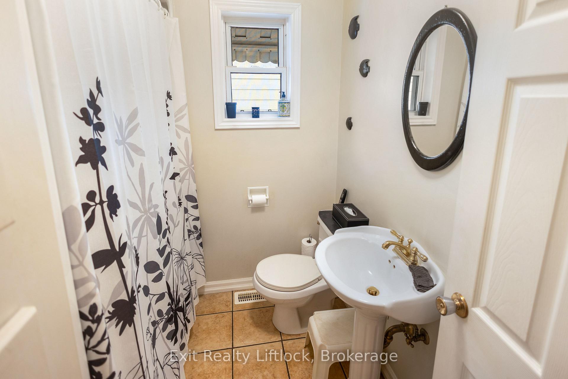 Photo 12 of 2 Edgewood Crescent, Douro-Dummer — HOMEH