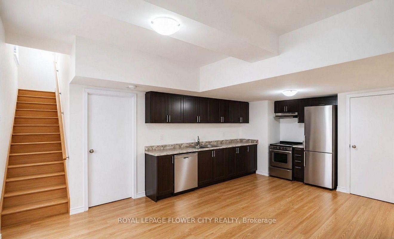 Photo 2 of Unit 1, 44 Bannister Road, Barrie, Rural Barrie Southeast — HOMEH