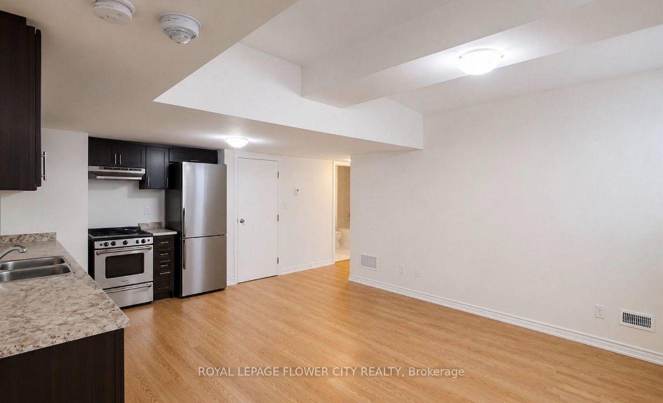 Photo 4 of Unit 1, 44 Bannister Road, Barrie, Rural Barrie Southeast — HOMEH