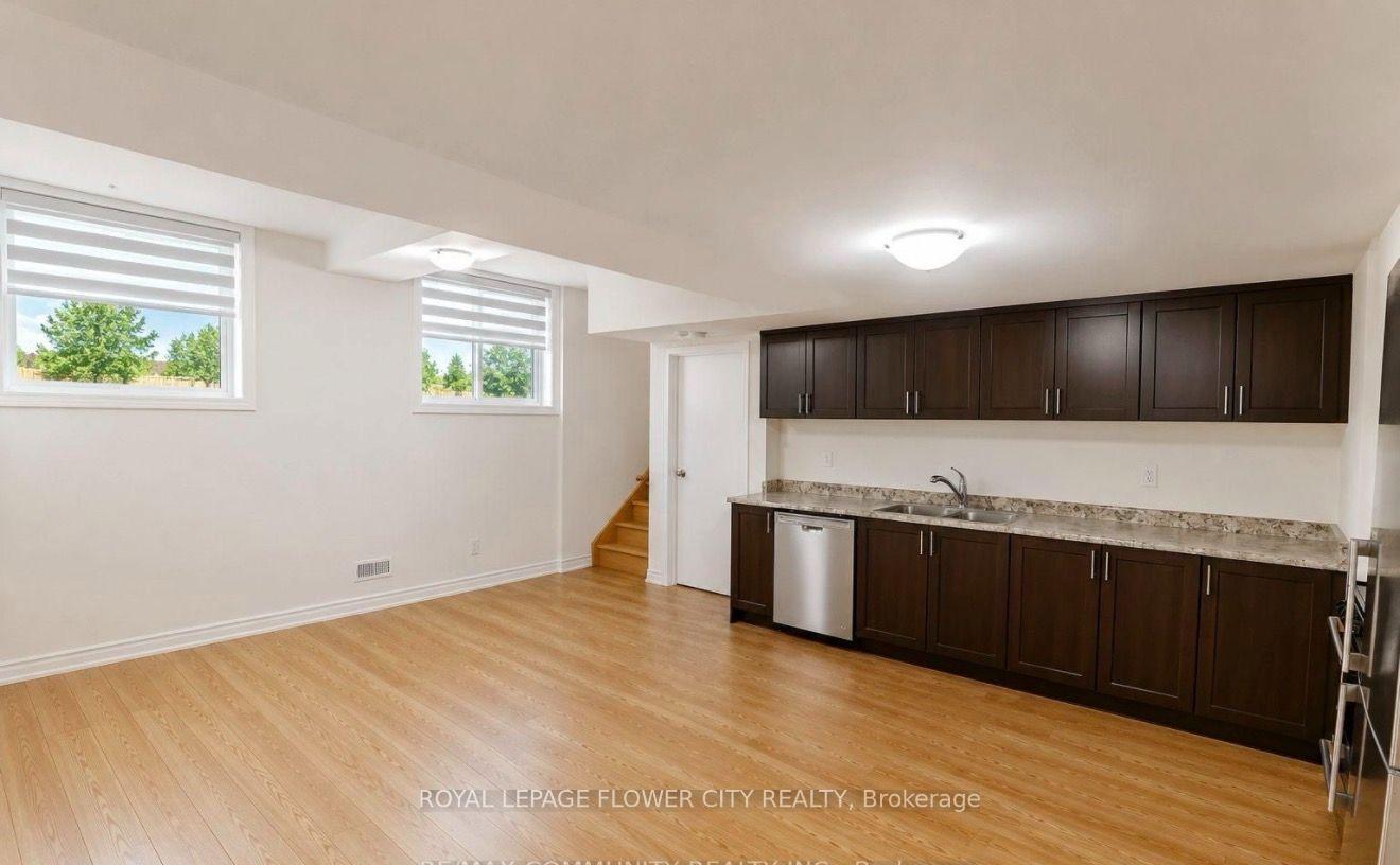 Photo 5 of Unit 1, 44 Bannister Road, Barrie, Rural Barrie Southeast — HOMEH