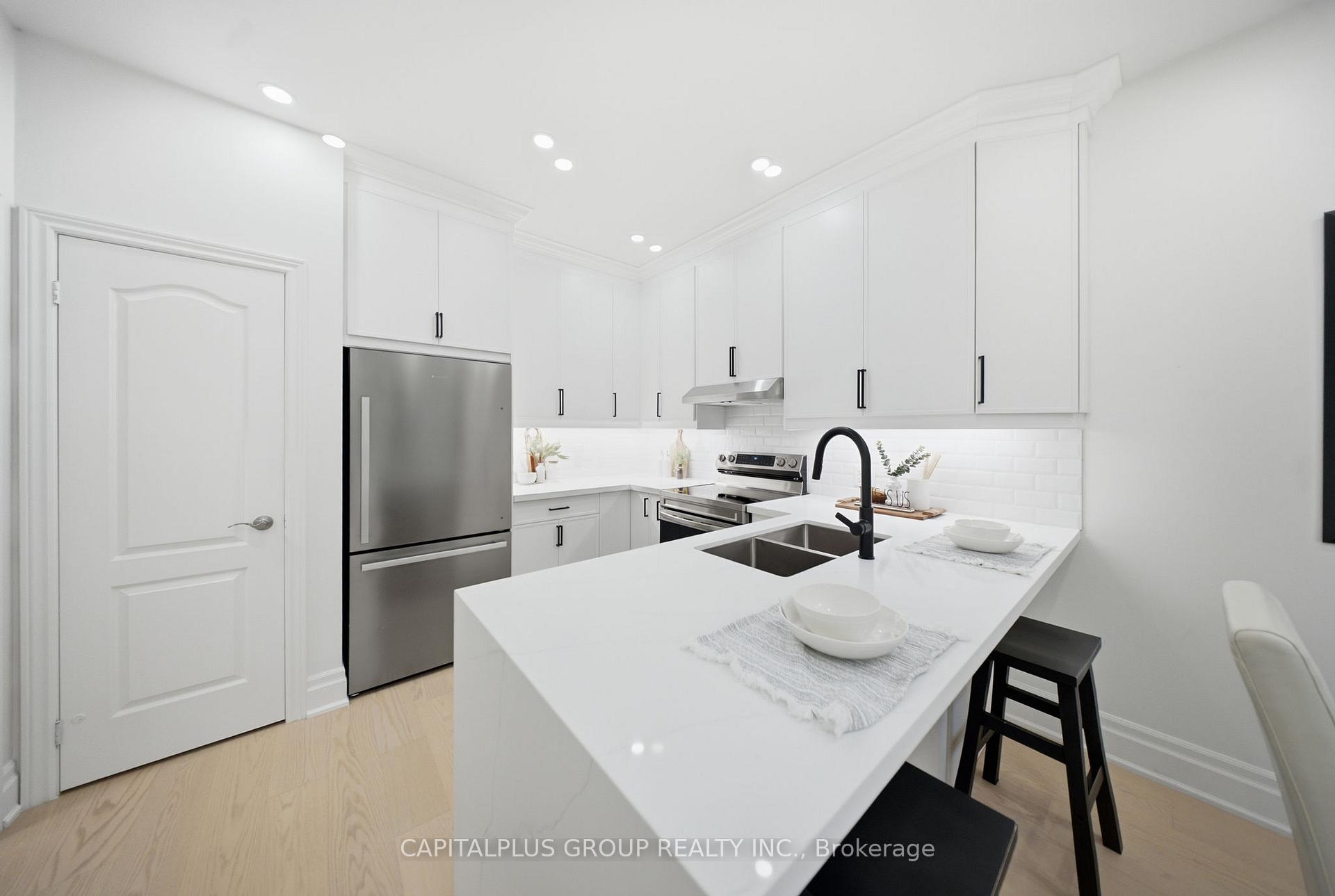 Photo 17 of 54 Tom Edwards Drive, Whitby, Rolling Acres — HOMEH