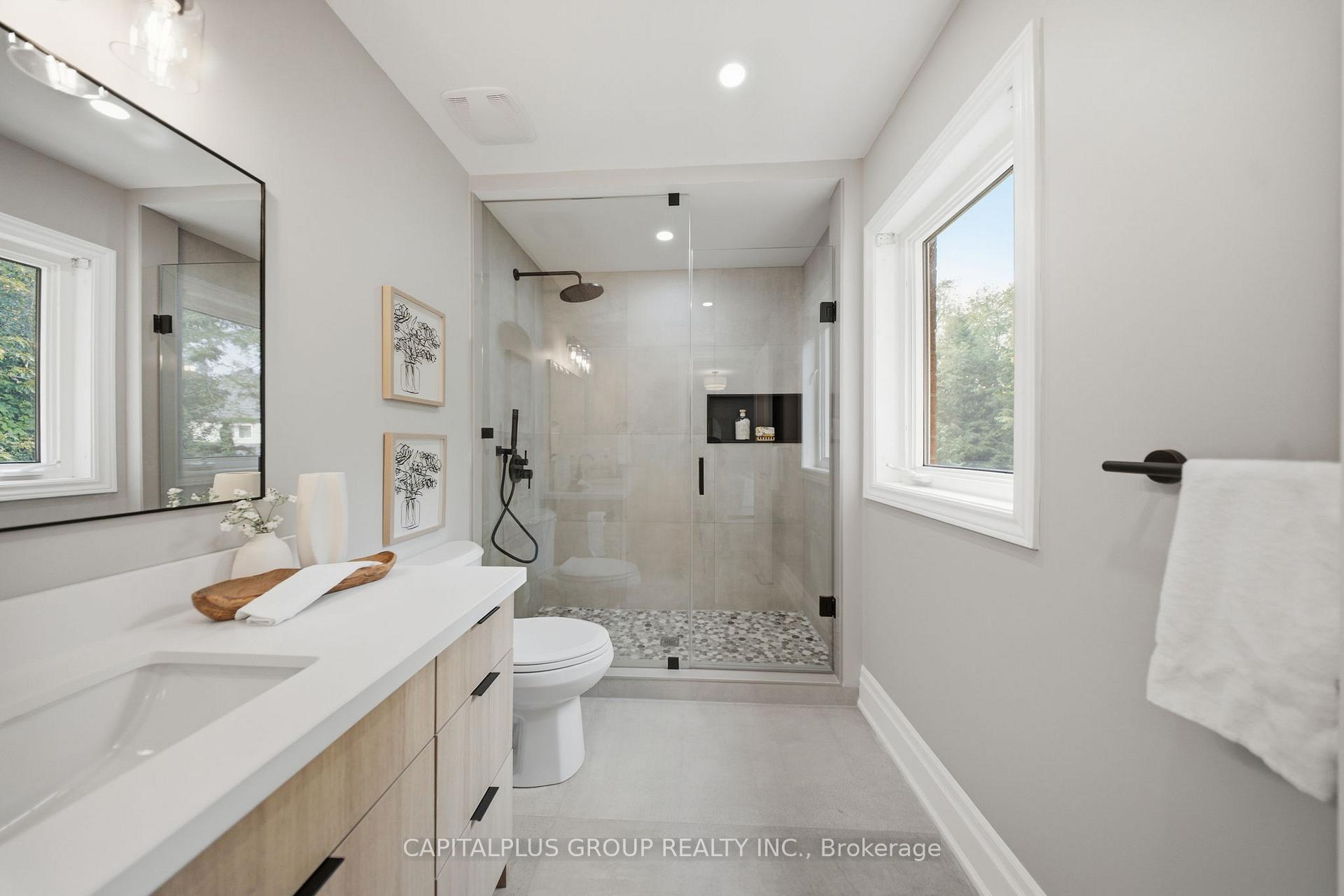 Photo 29 of 54 Tom Edwards Drive, Whitby, Rolling Acres — HOMEH