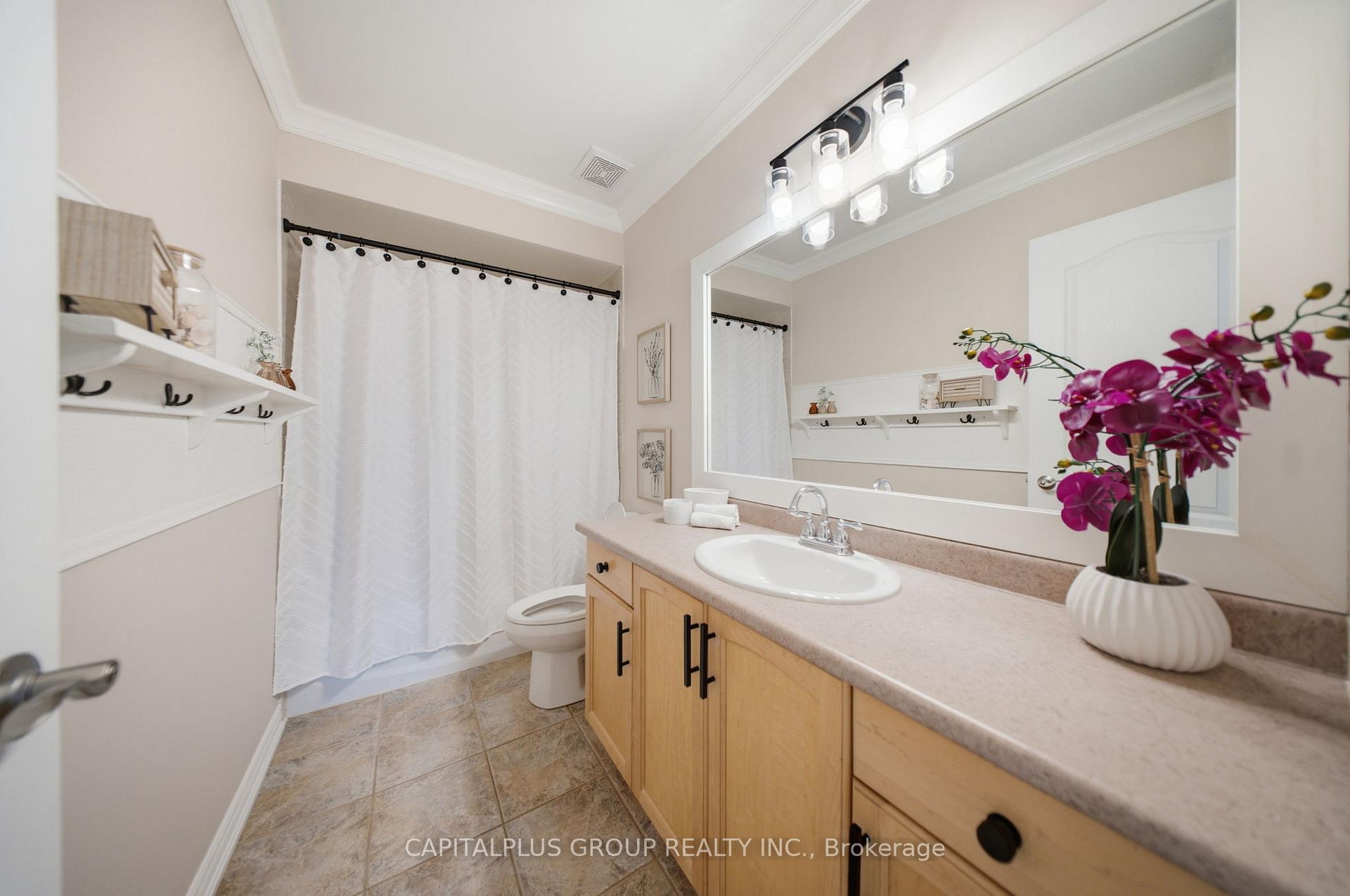Photo 33 of 54 Tom Edwards Drive, Whitby, Rolling Acres — HOMEH