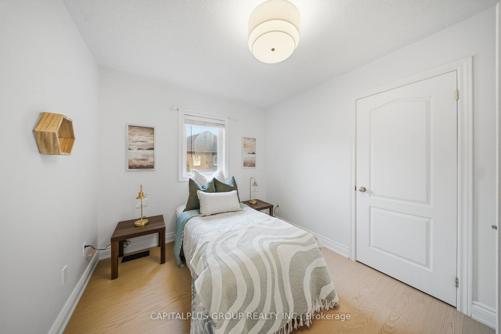 Photo 36 of 54 Tom Edwards Drive, Whitby, Rolling Acres — HOMEH