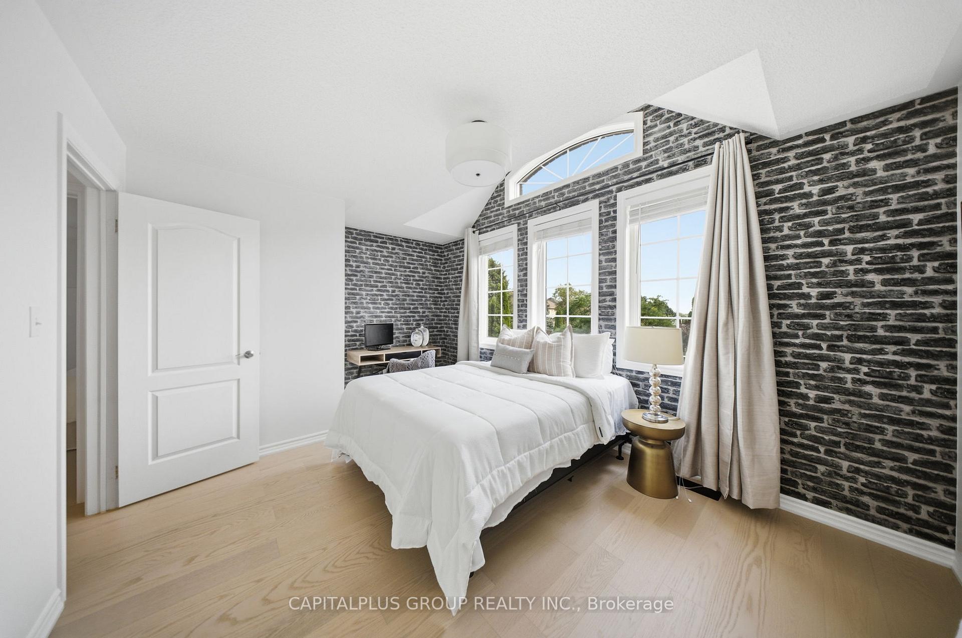 Photo 42 of 54 Tom Edwards Drive, Whitby, Rolling Acres — HOMEH