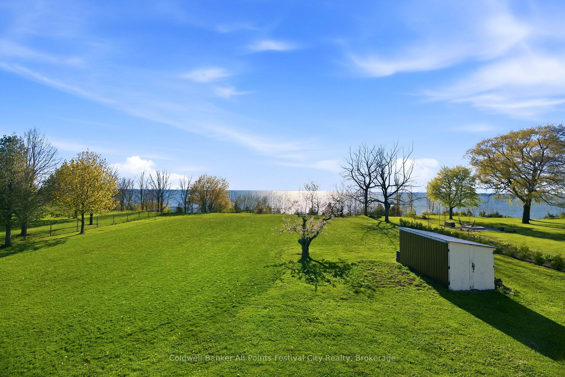 Photo 3 of 306 Lakeside Drive, Goderich, Goderich (Town) — HOMEH