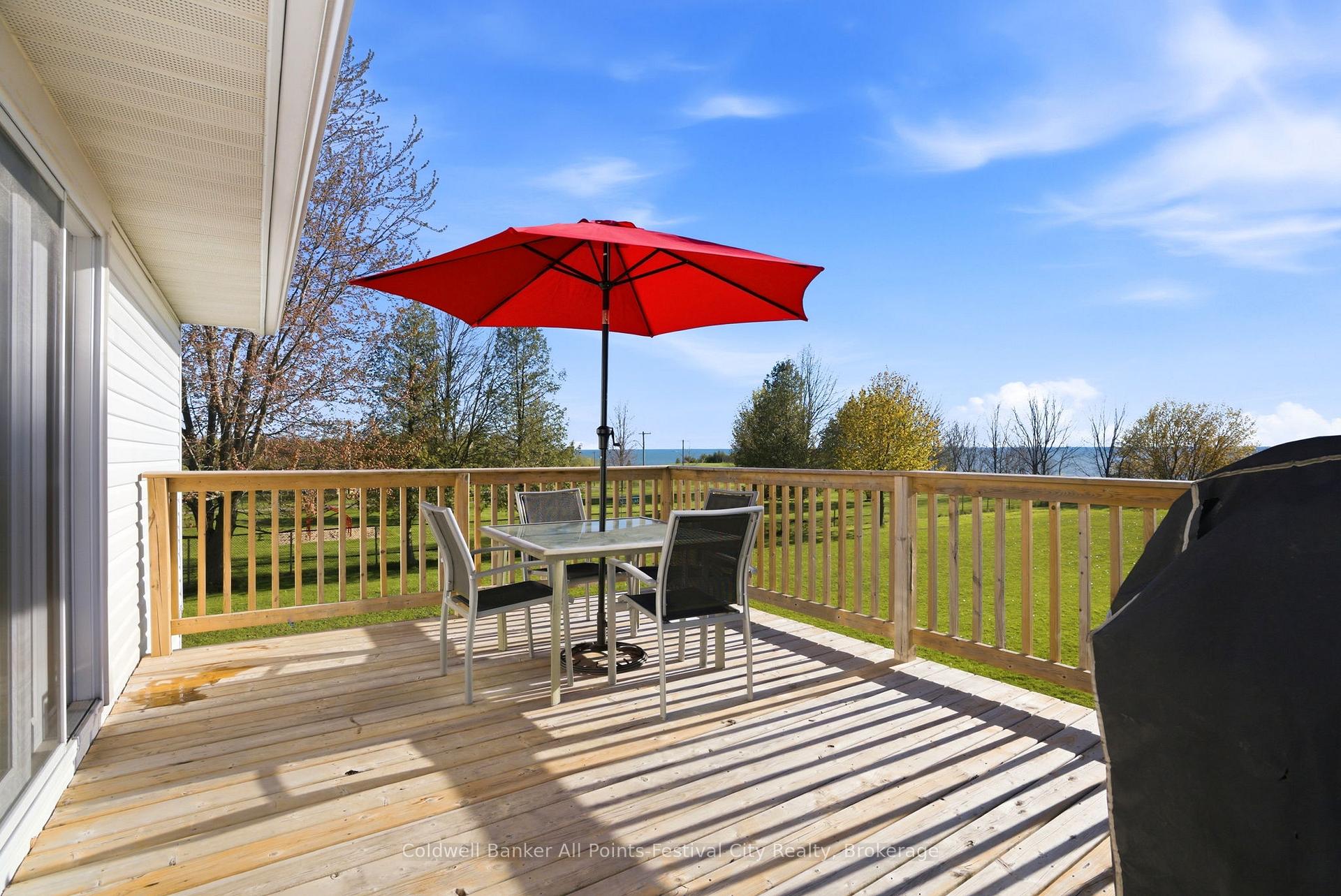 Photo 32 of 306 Lakeside Drive, Goderich, Goderich (Town) — HOMEH