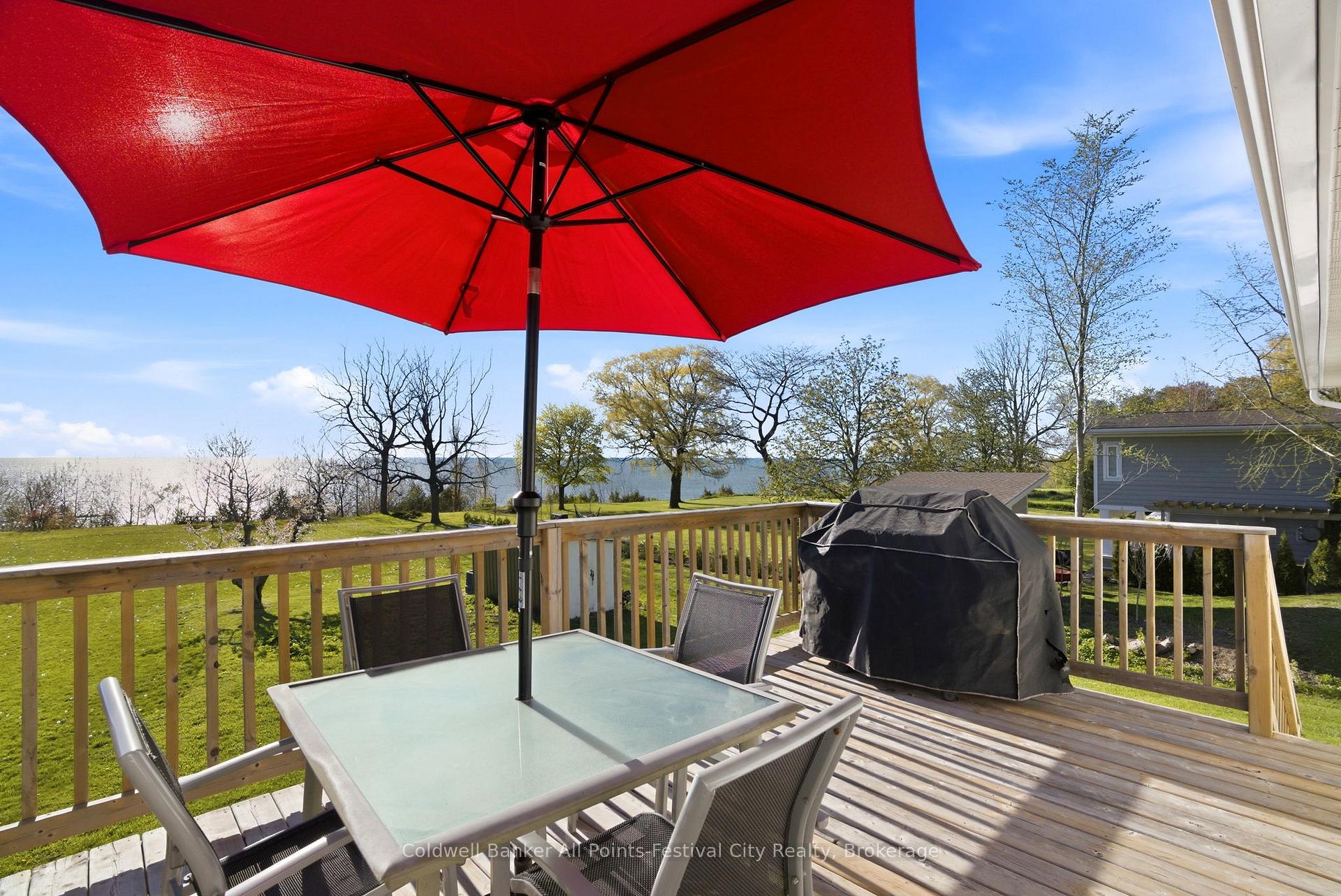 Photo 33 of 306 Lakeside Drive, Goderich, Goderich (Town) — HOMEH