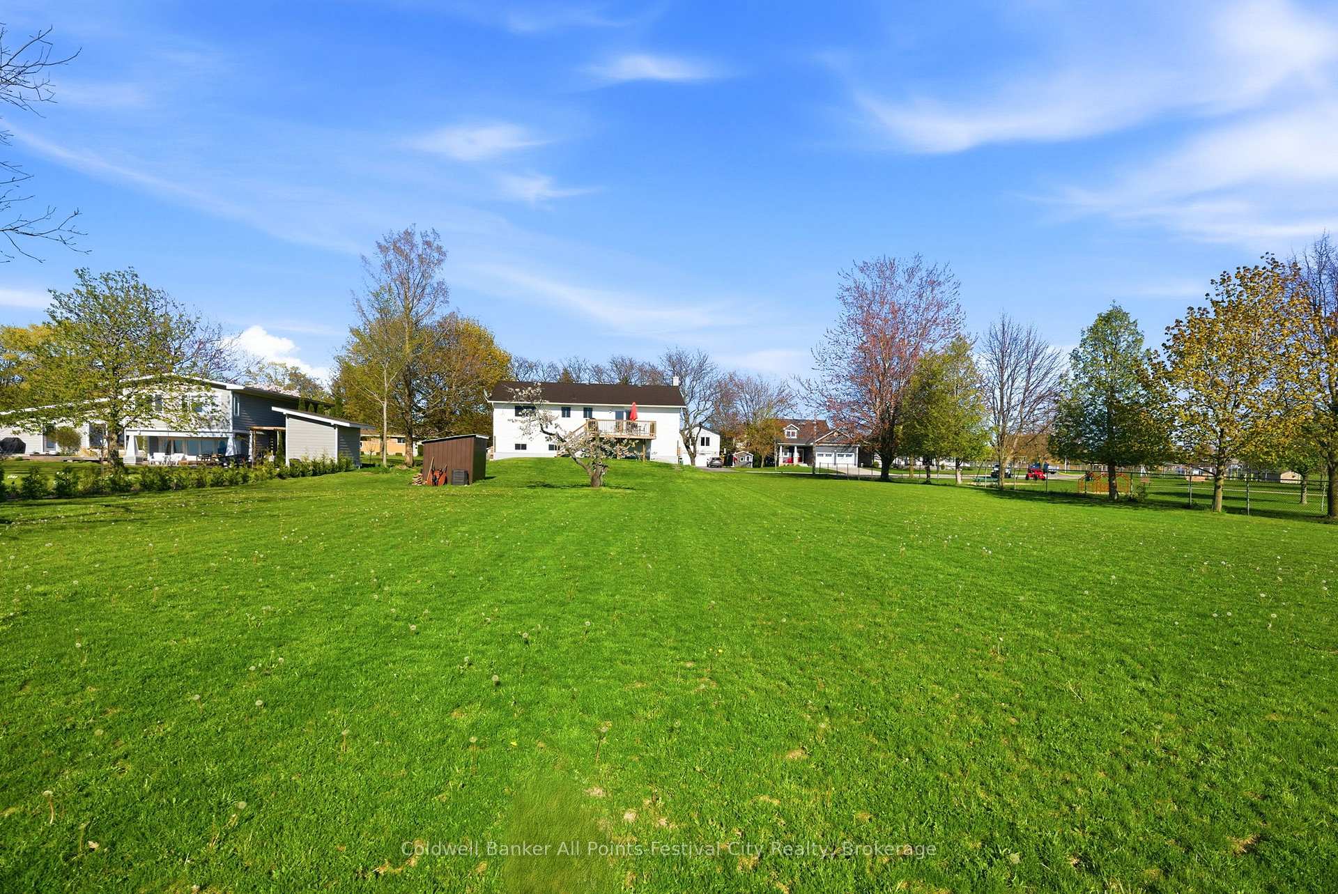 Photo 37 of 306 Lakeside Drive, Goderich, Goderich (Town) — HOMEH