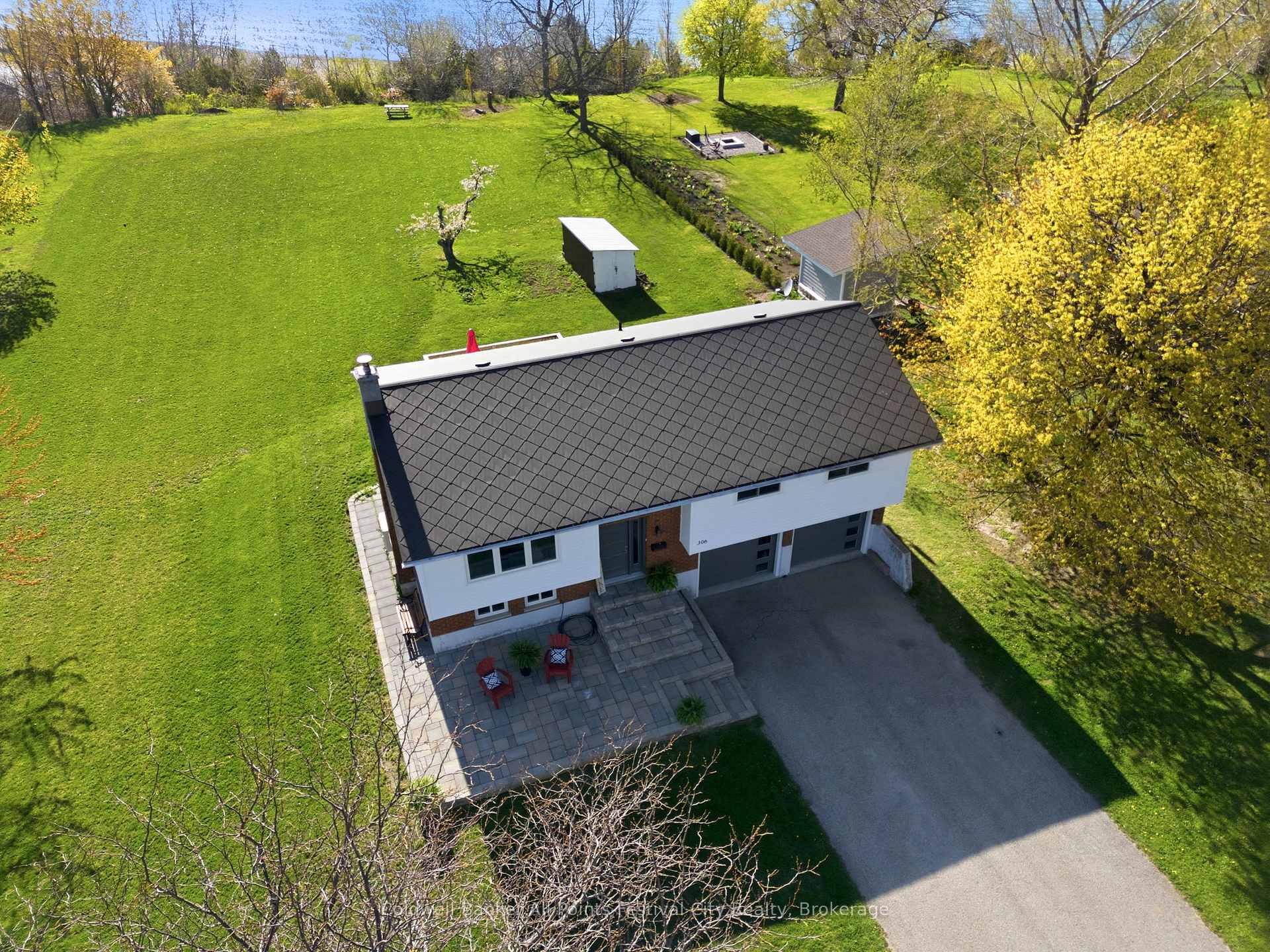 Photo 39 of 306 Lakeside Drive, Goderich, Goderich (Town) — HOMEH