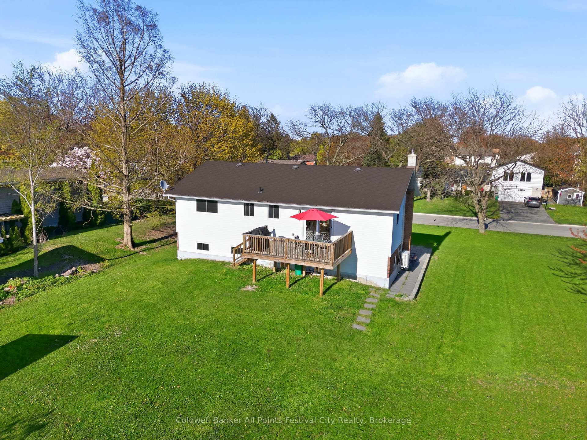 Photo 41 of 306 Lakeside Drive, Goderich, Goderich (Town) — HOMEH