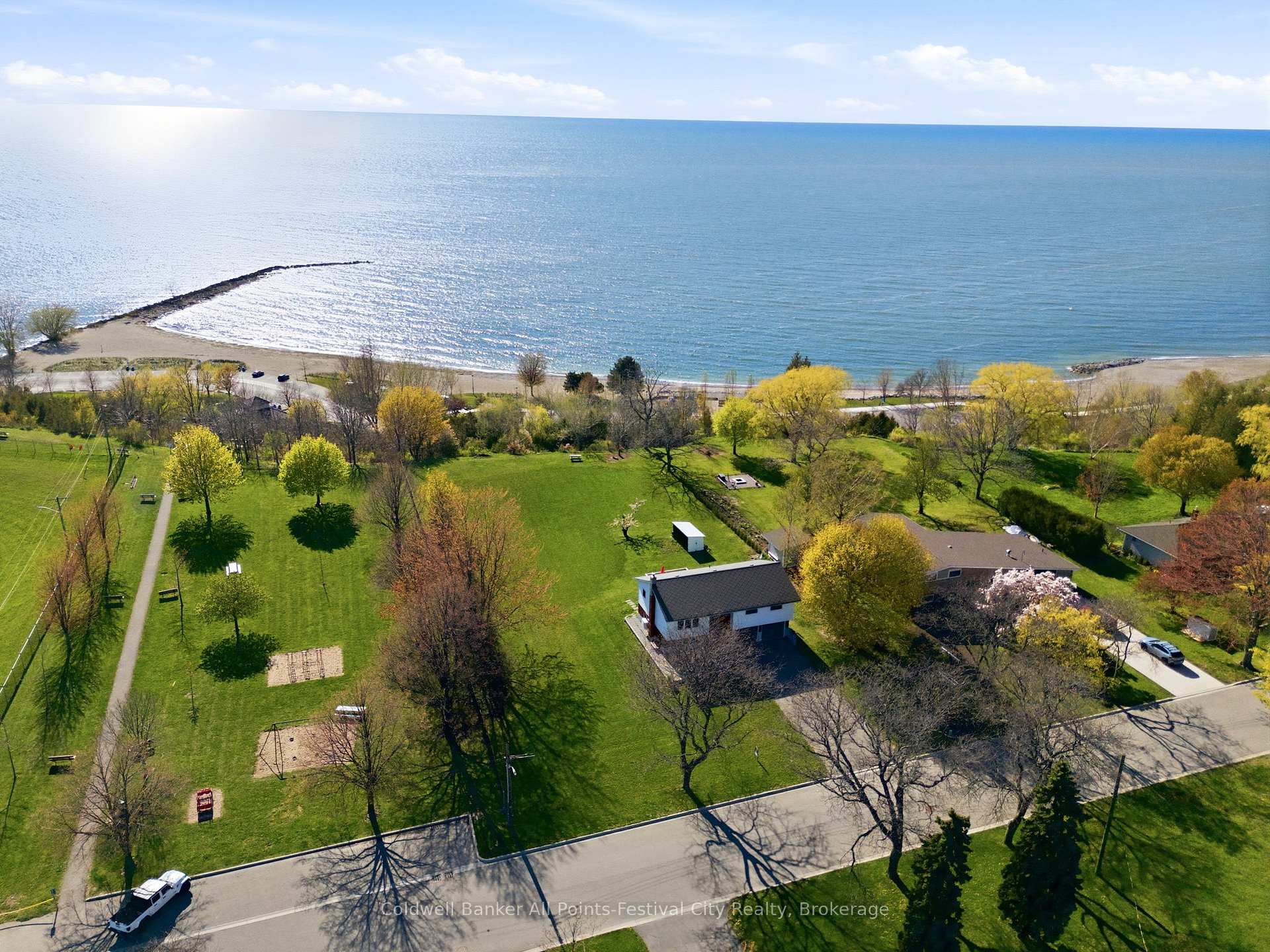 Photo 43 of 306 Lakeside Drive, Goderich, Goderich (Town) — HOMEH