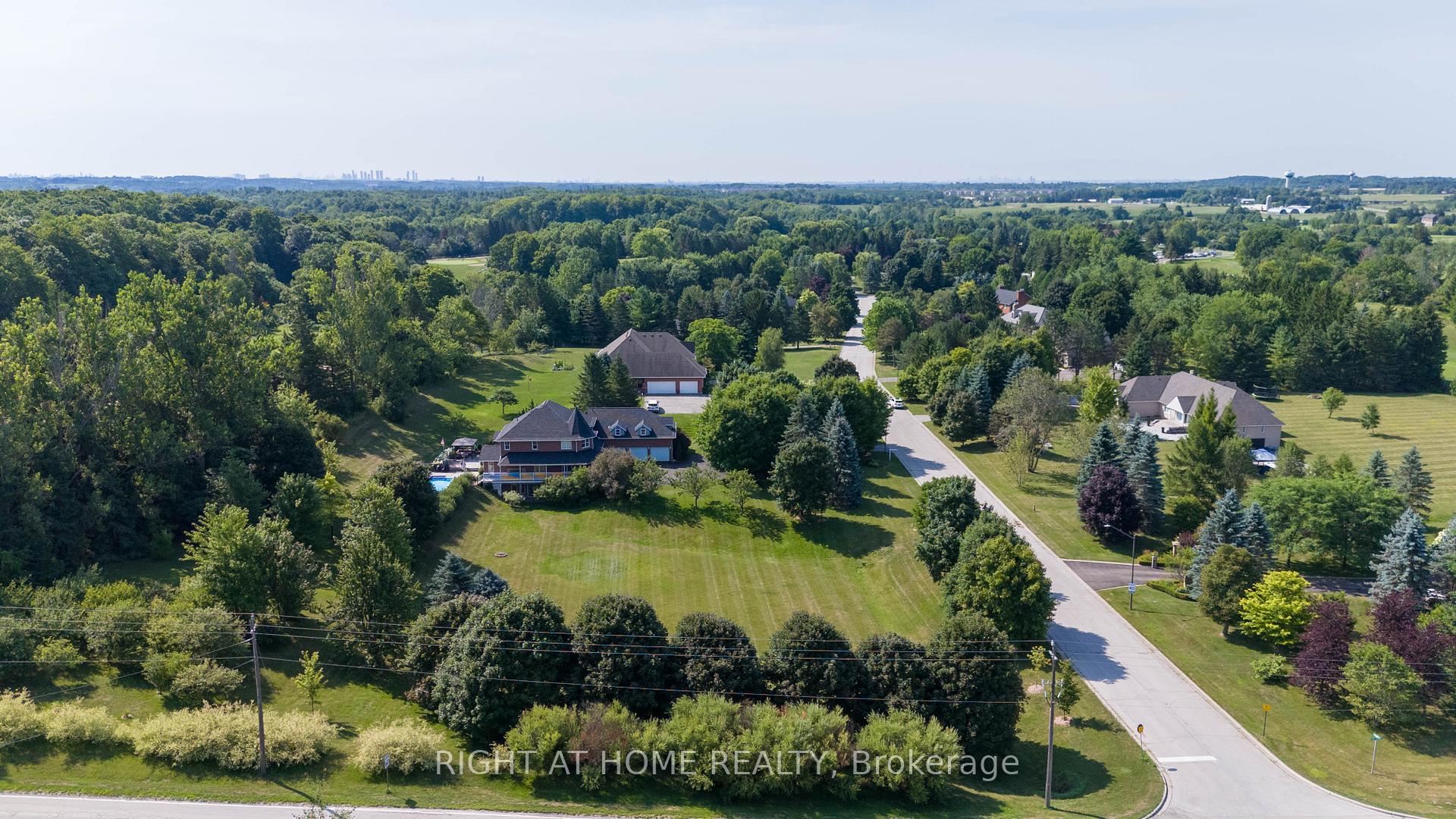 Photo 3 of 11 Trainor Court, King, Rural King — HOMEH
