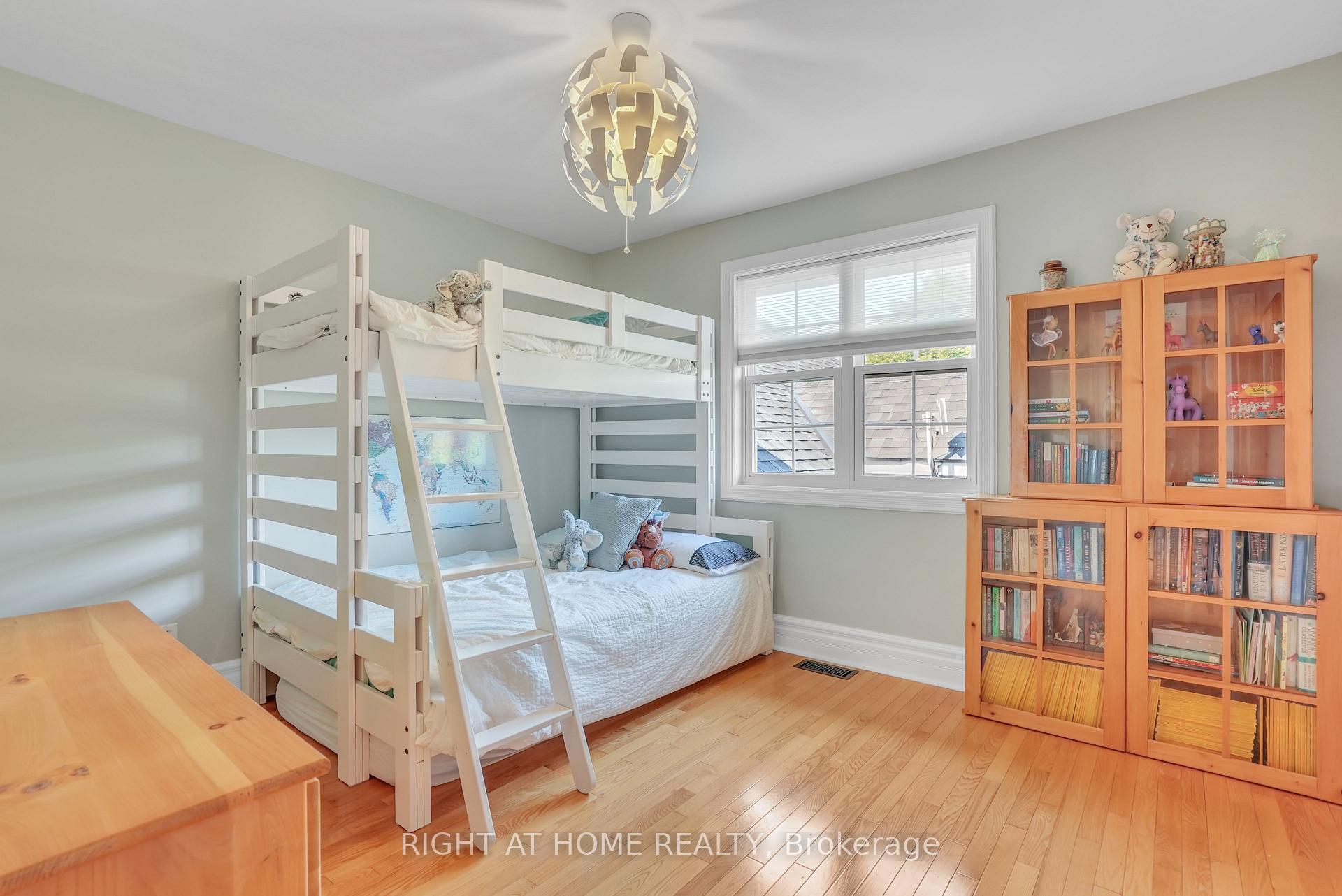 Photo 14 of 11 Trainor Court, King, Rural King — HOMEH