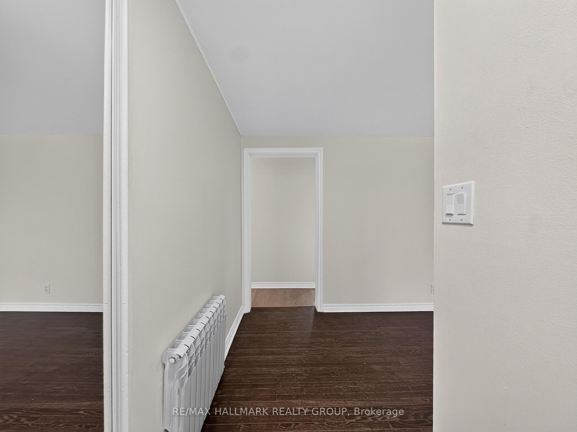 Photo 5 of 295 Amiens Street, Ottawa, Bilberry Creek/Queenswood Heights — HOMEH