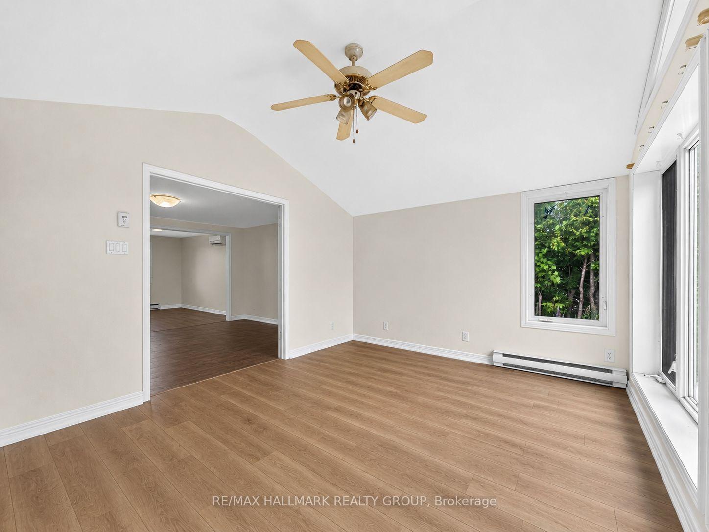 Photo 12 of 295 Amiens Street, Ottawa, Bilberry Creek/Queenswood Heights — HOMEH