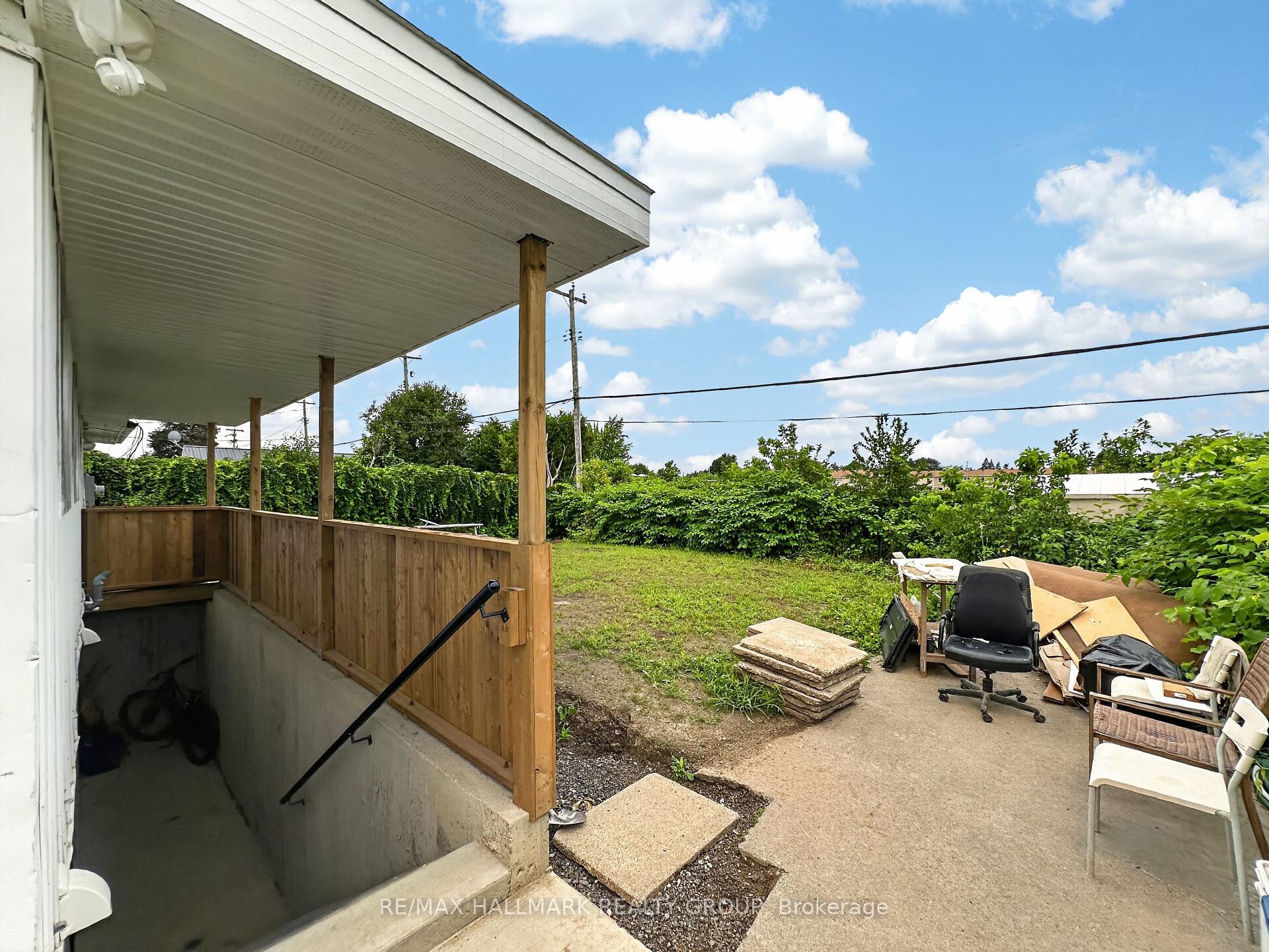 Photo 29 of 295 Amiens Street, Ottawa, Bilberry Creek/Queenswood Heights — HOMEH