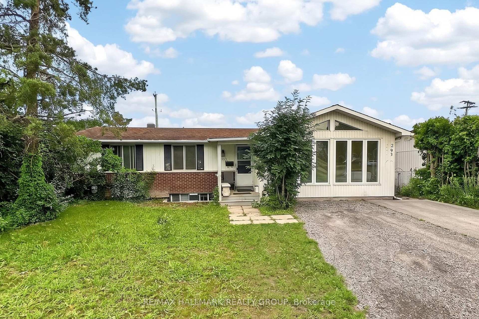 Photo 1 of 295 Amiens Street, Ottawa, Bilberry Creek/Queenswood Heights — HOMEH