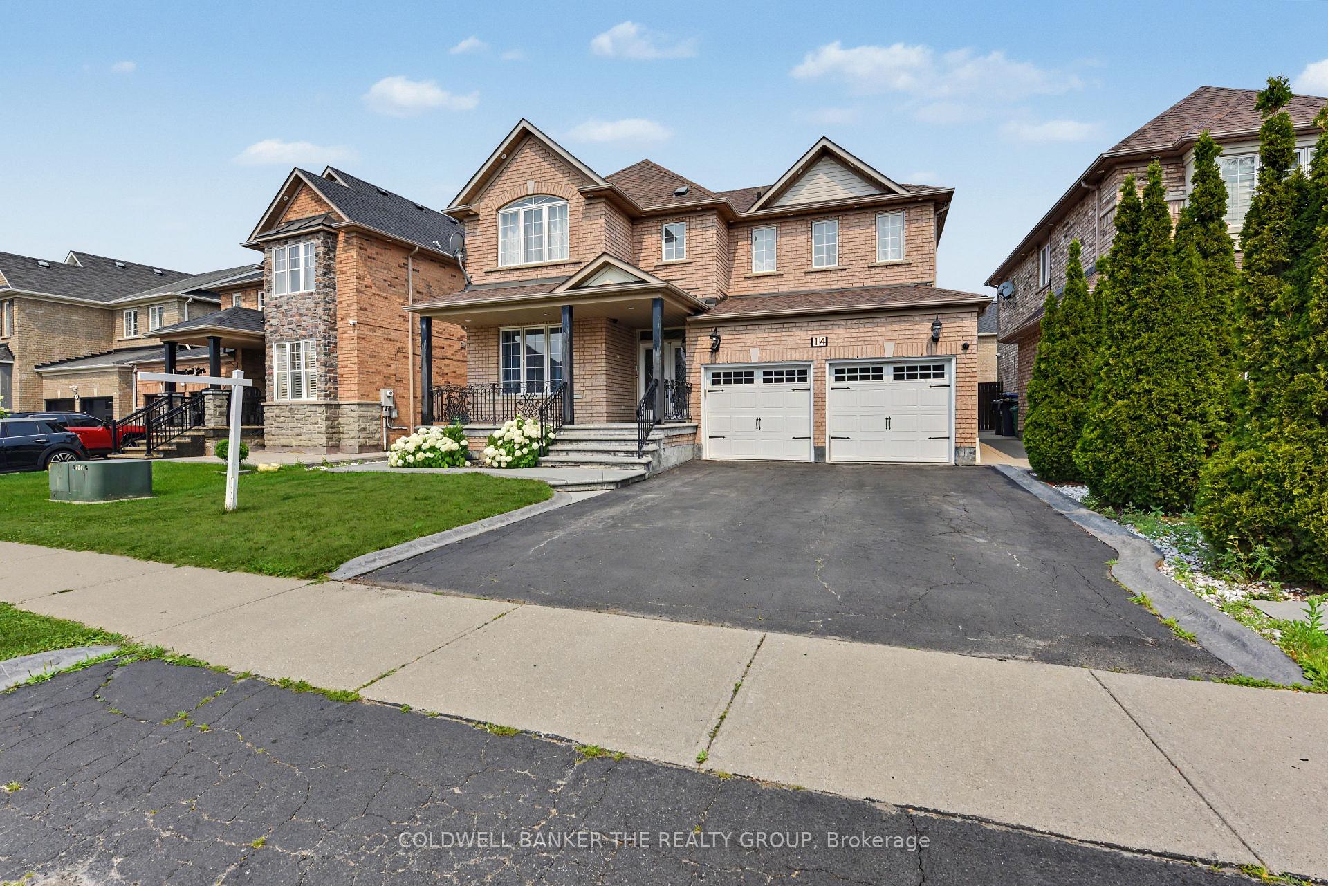 Photo 3 of 14 Bramtrail Gate, Brampton, Northwest Sandalwood Parkway — HOMEH