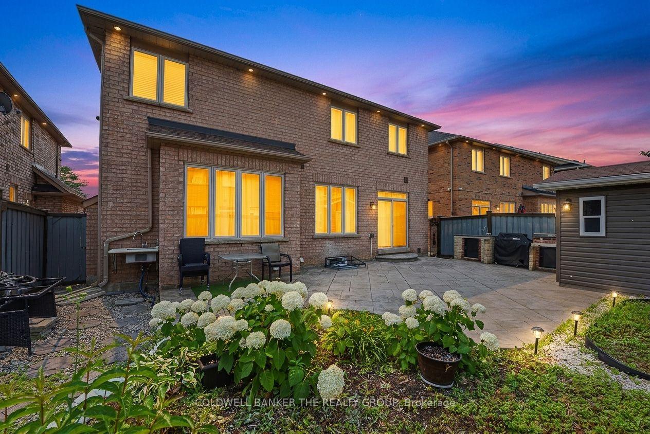 Photo 5 of 14 Bramtrail Gate, Brampton, Northwest Sandalwood Parkway — HOMEH
